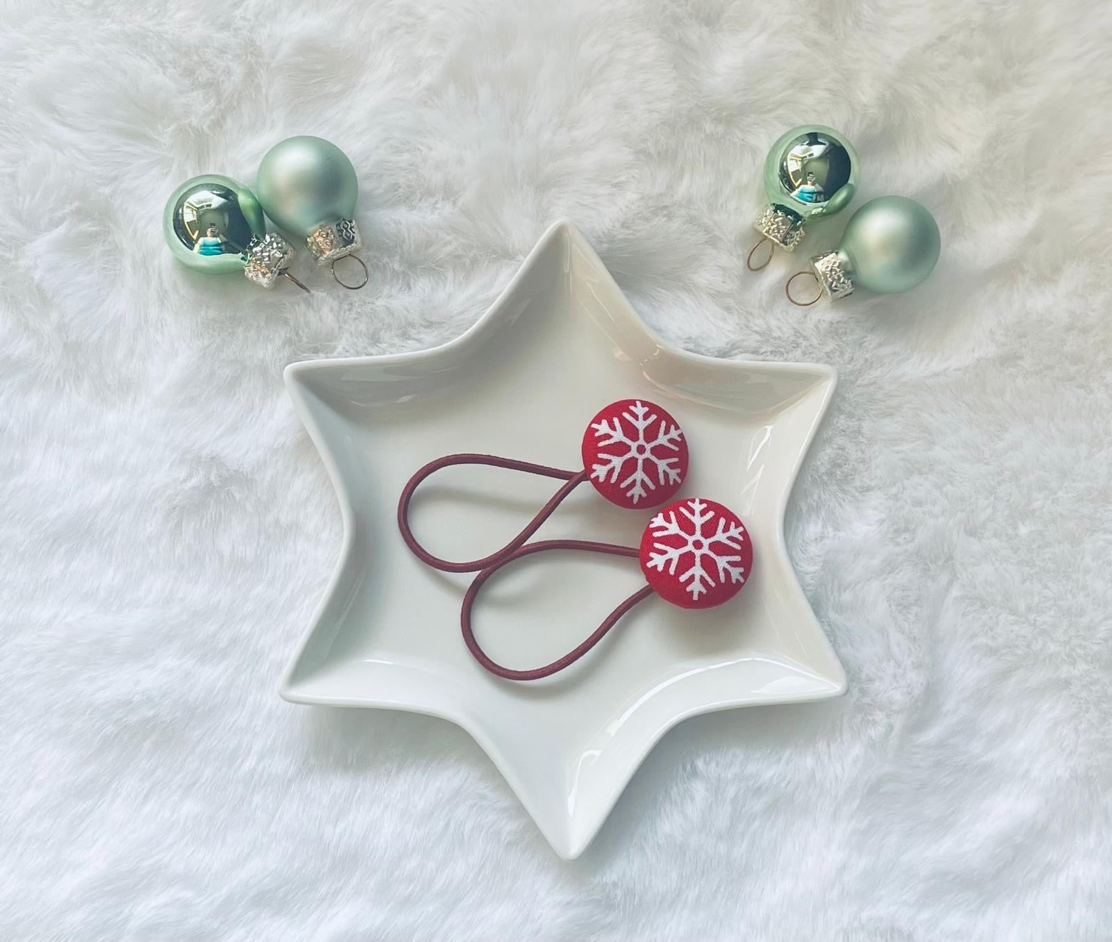 Haarzauber mit Schneeflockenmotiv