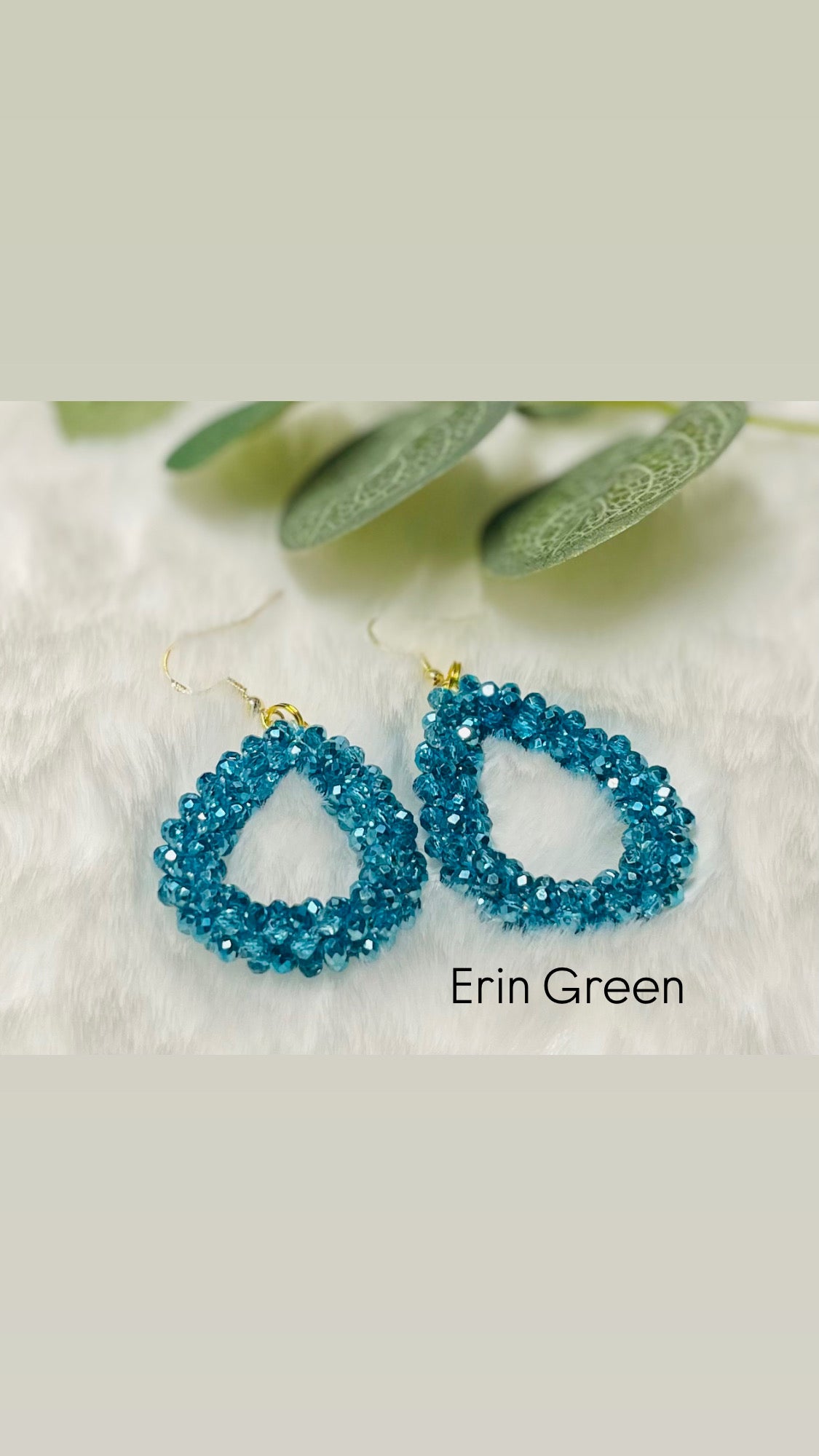 Facett-Perlen Ohrring in Tropfenform