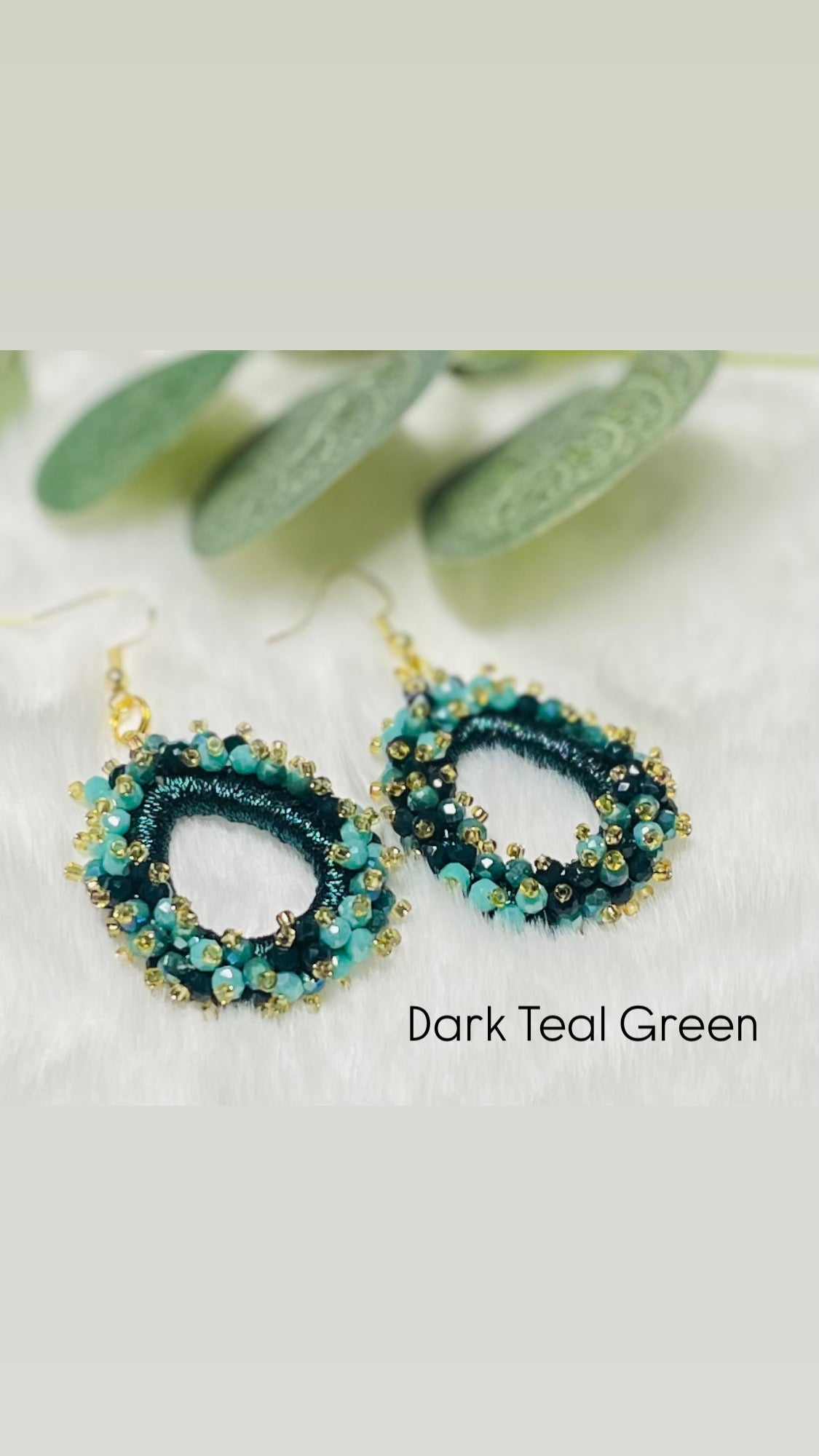 Facett-Perlen Ohrring in Tropfenform