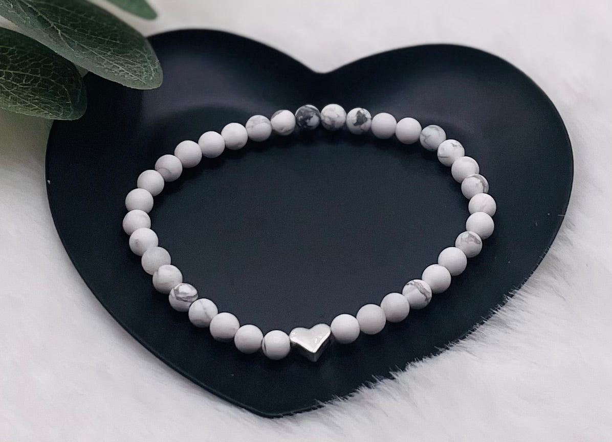 Howlith Armband „Silver Heart“