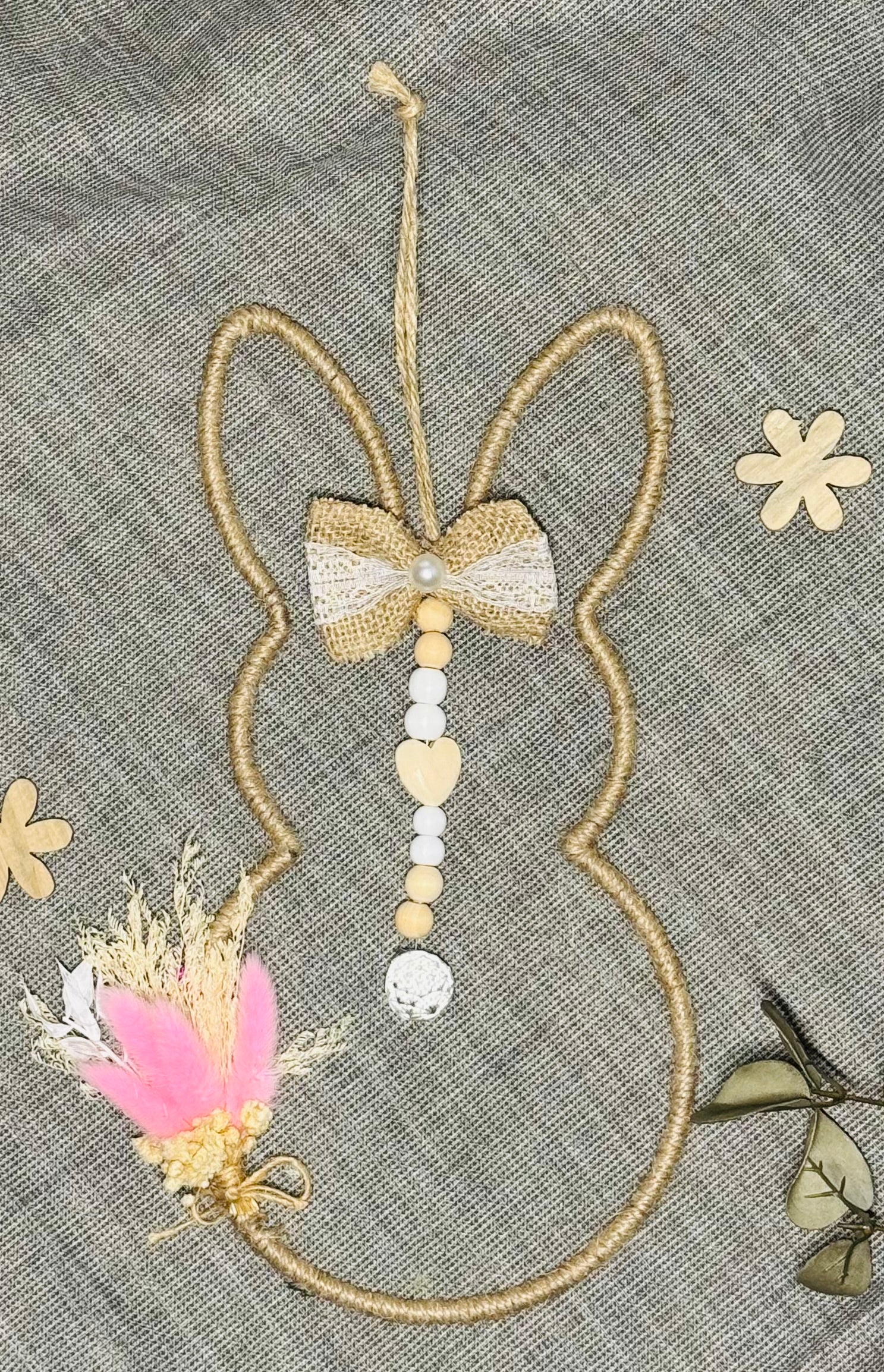 Sonnenfänger Metallhase mit Trockenblumen