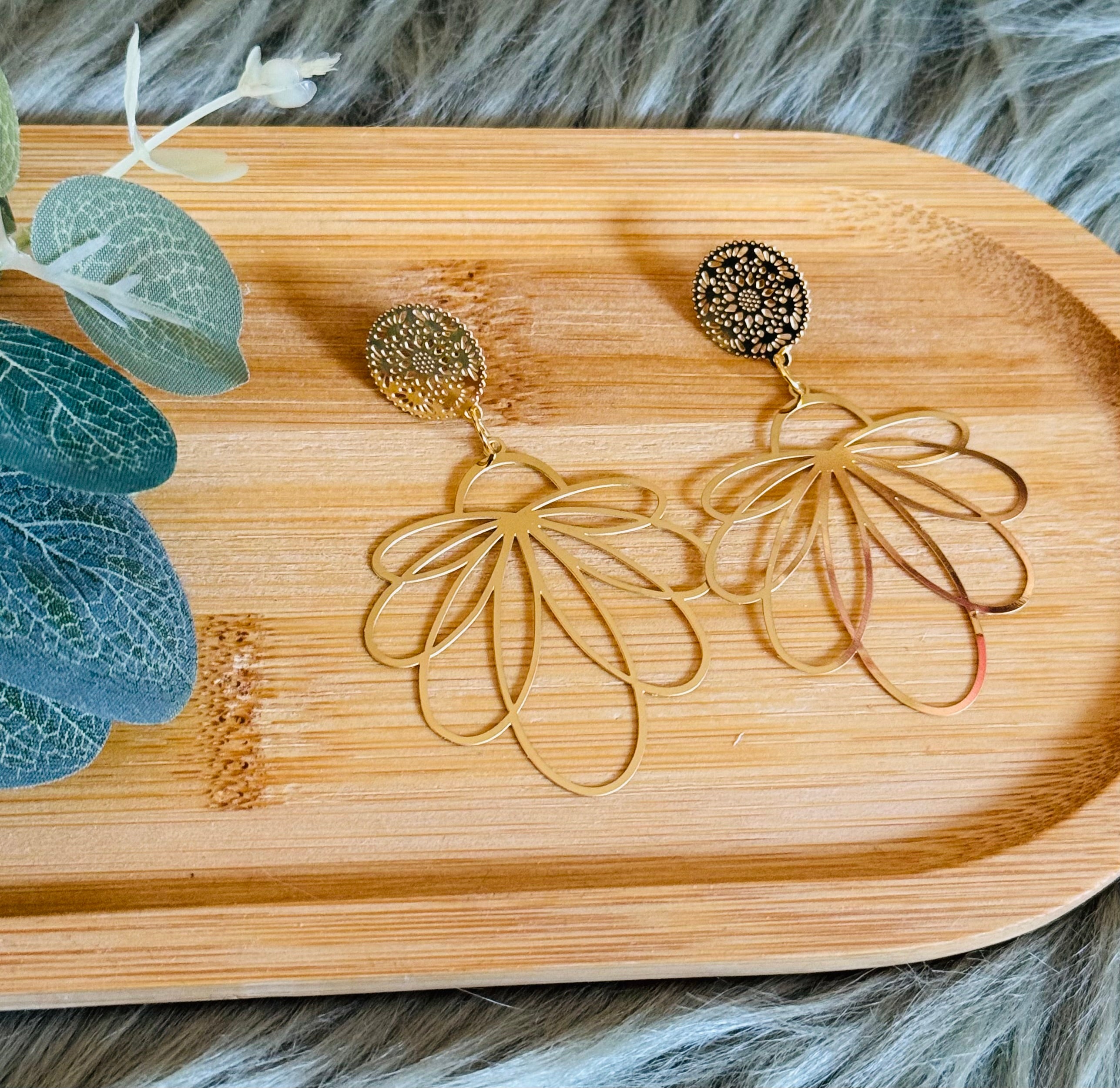 Filigrane Blumen Ohrringe