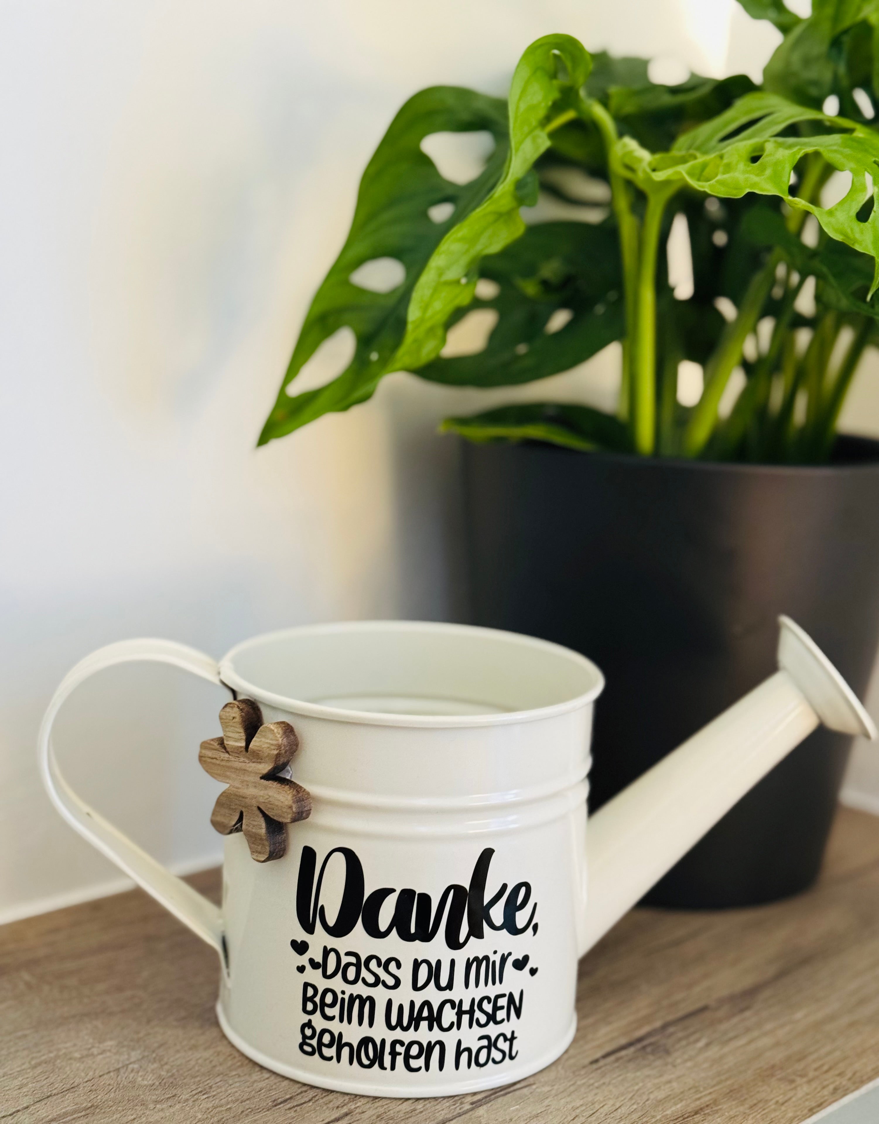 Gießkanne mit Spruch „Danke, dass du mir beim WACHSEN geholfen hast“