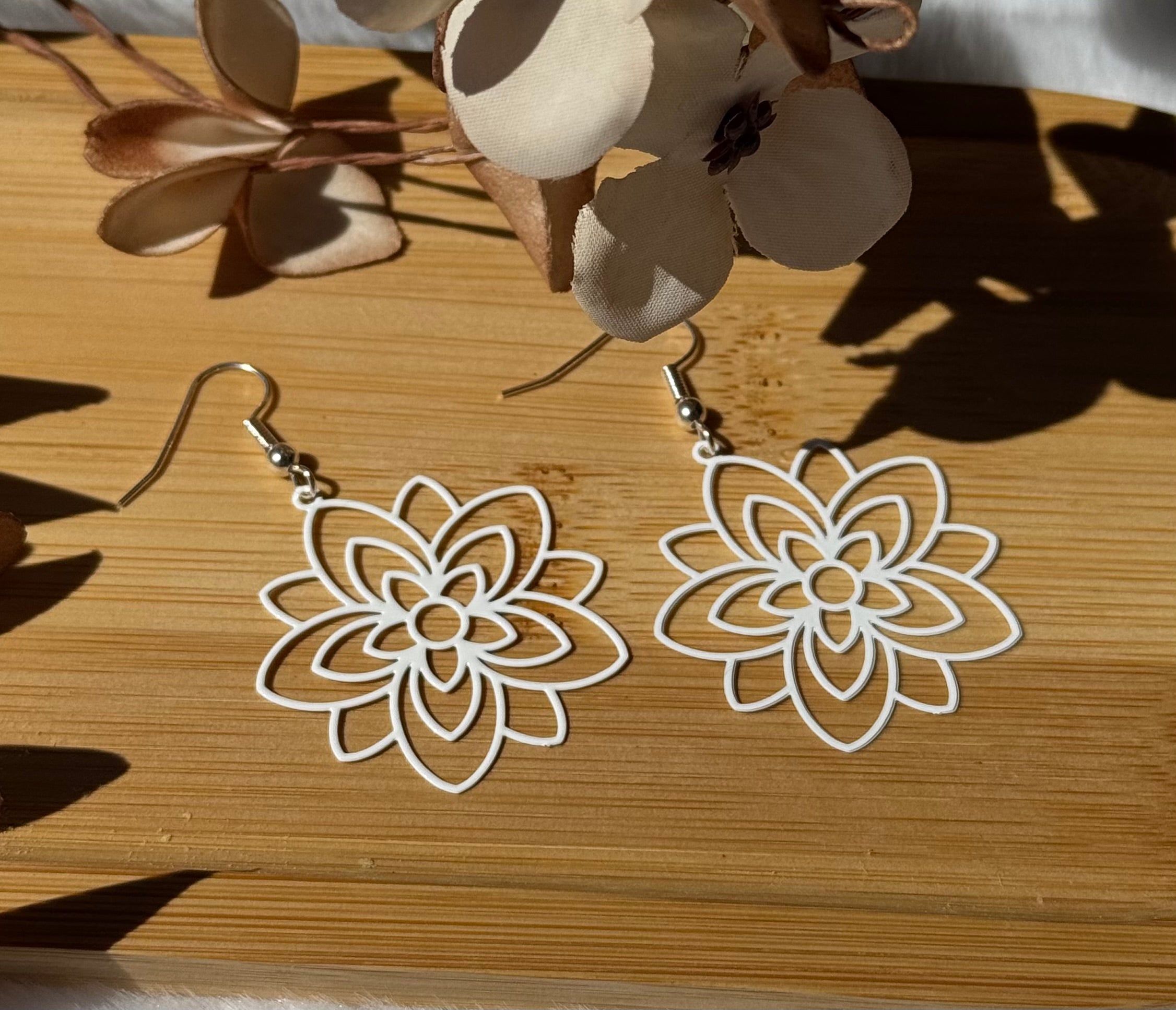 Filigrane Mandala Blumen Ohrringe