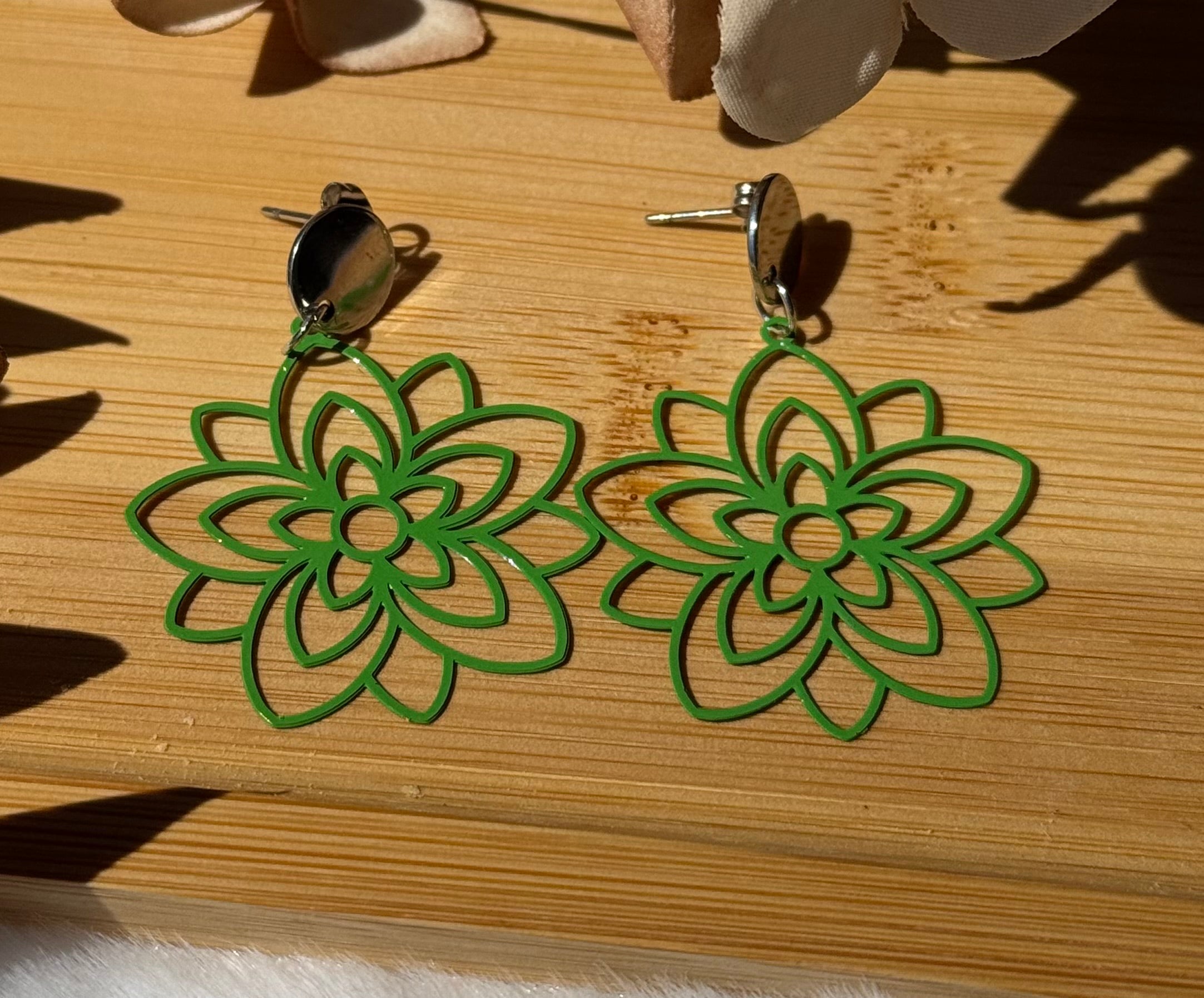 Filigrane Mandala Blumen Ohrringe