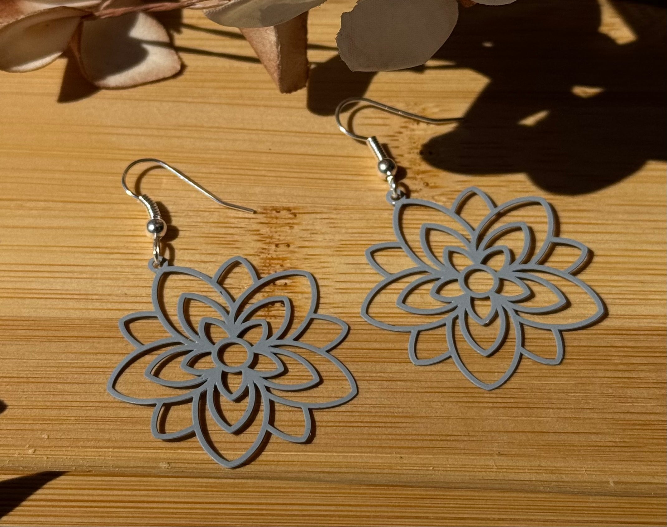 Filigrane Mandala Blumen Ohrringe