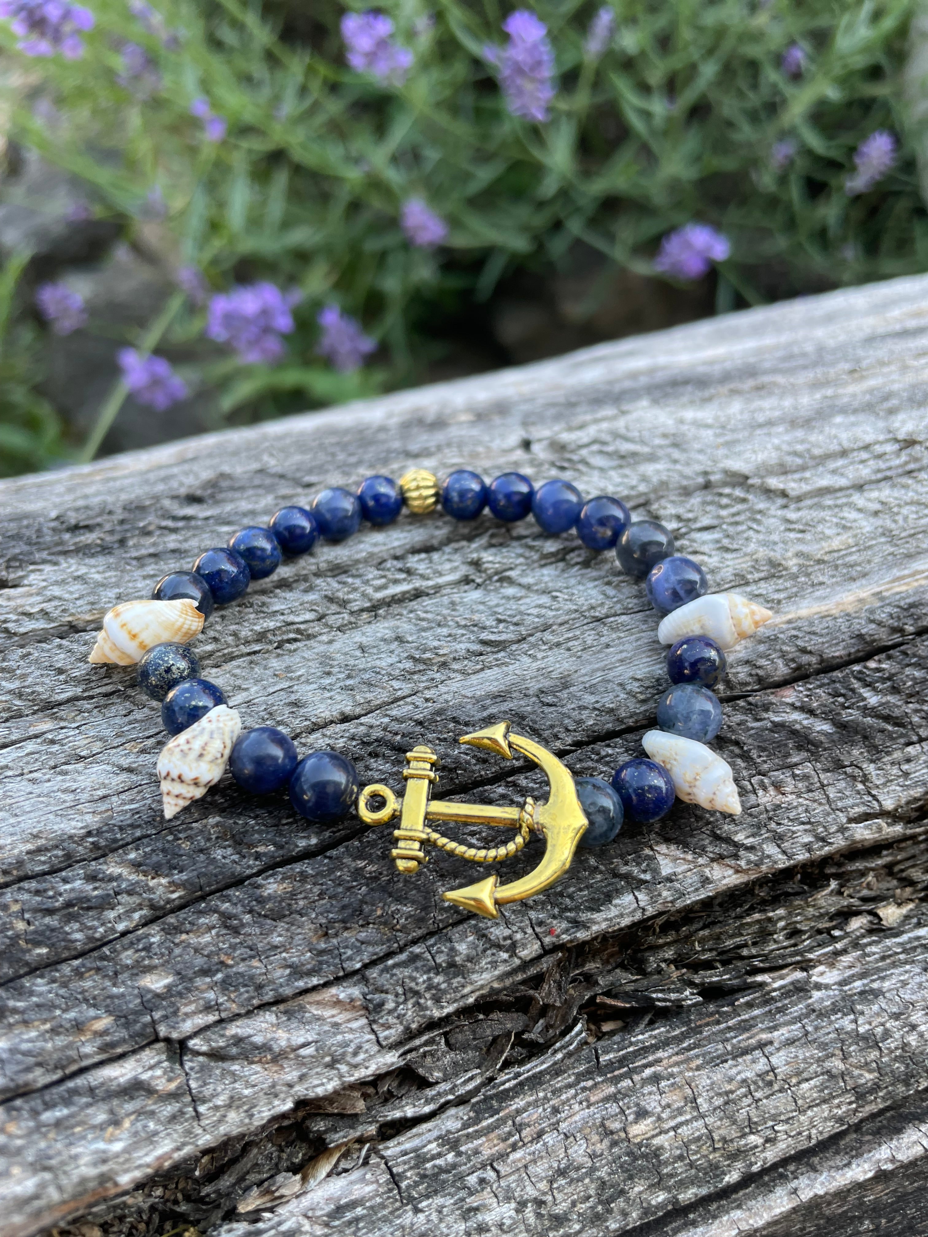 Sodalith Armband mit Gold Anker & Muschelperlen